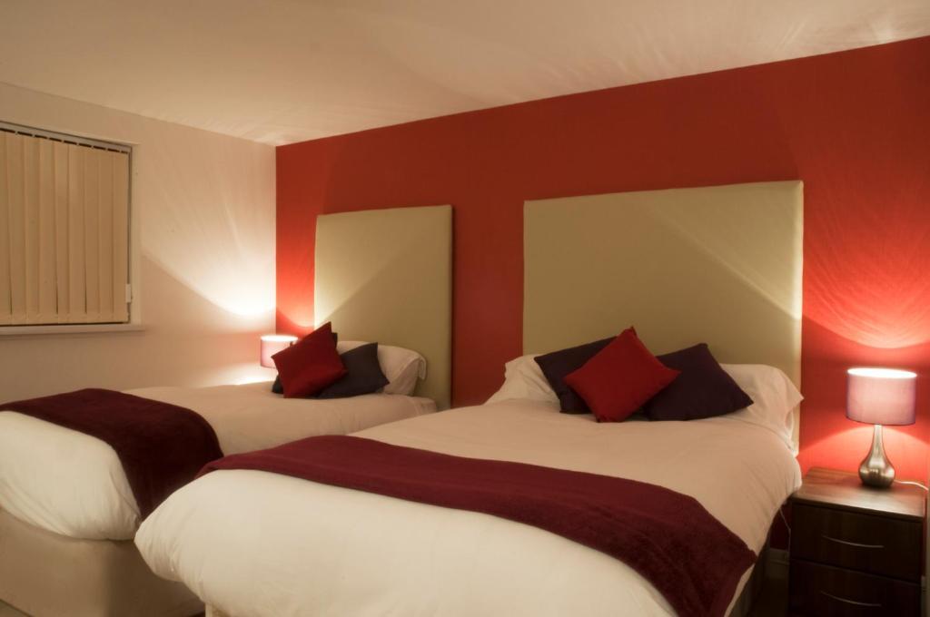 Haveli Hotel Hensol Room photo